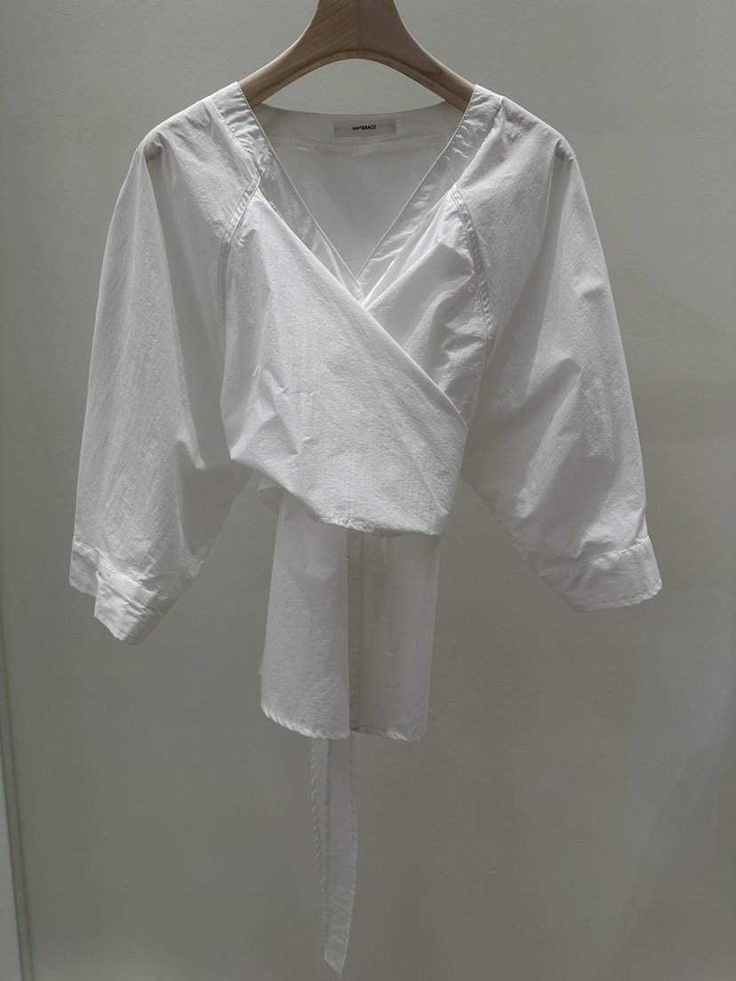 AMY GRACE-A韓國直郵實拍女裝新款人氣推薦時尚襯衫蕾絲衫AMY GRACE-A襯衫/蕾絲衫圖色2