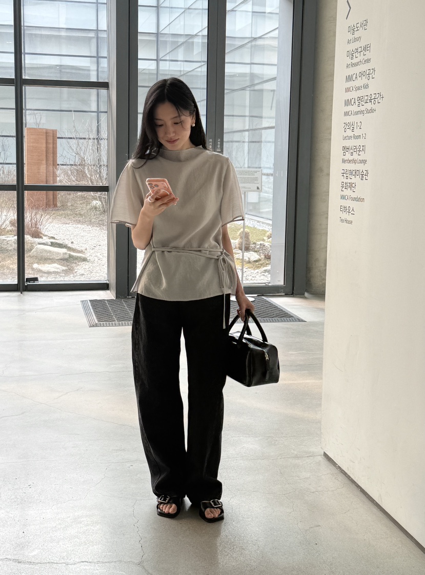 AMY GRACE-A韓國直郵女士新品休閑襯衫蕾絲衫含腰繩高領AMY GRACE-A襯衫/蕾絲衫