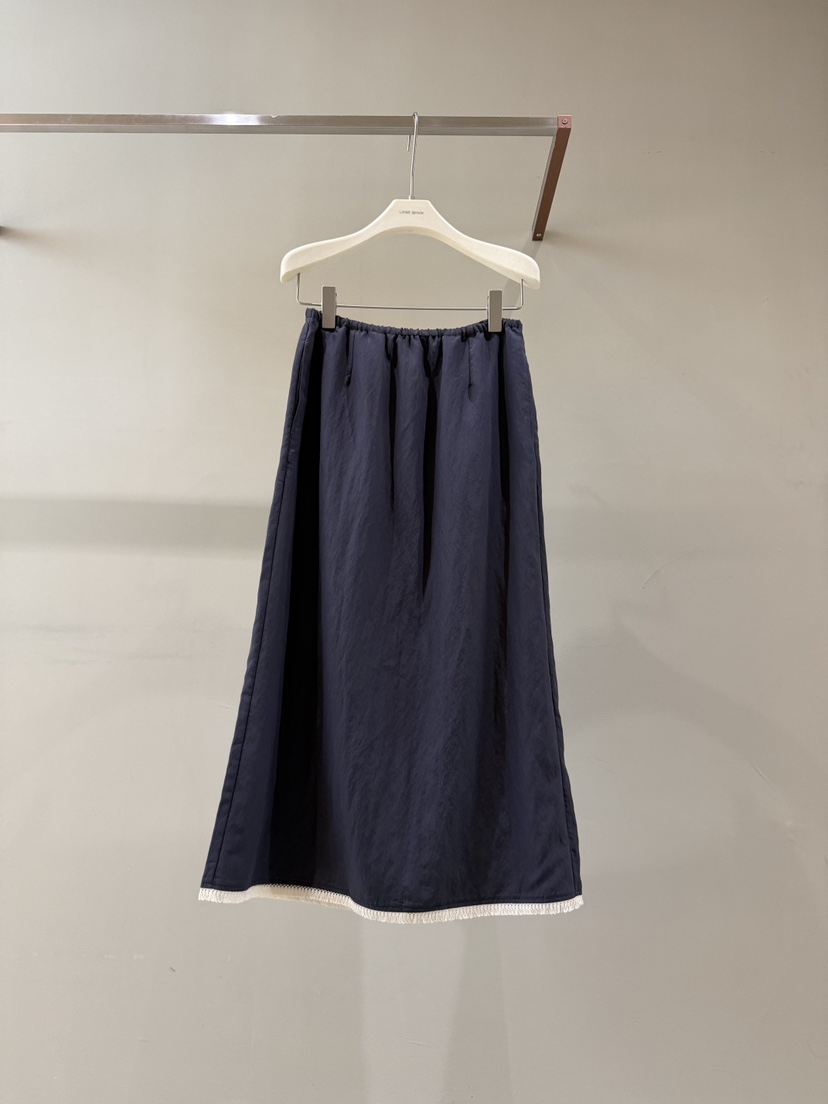 LIMED SPRUCE韓國直郵女裝新品熱賣人氣推薦26春夏職業長裙Limed Spruce長裙圖色2墨色