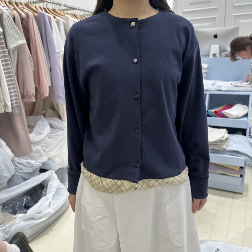 OURMOMENT韓國東大門直郵女士新品休閑熱賣時尚人氣長袖T恤OURMOMENT長袖T恤圖色1