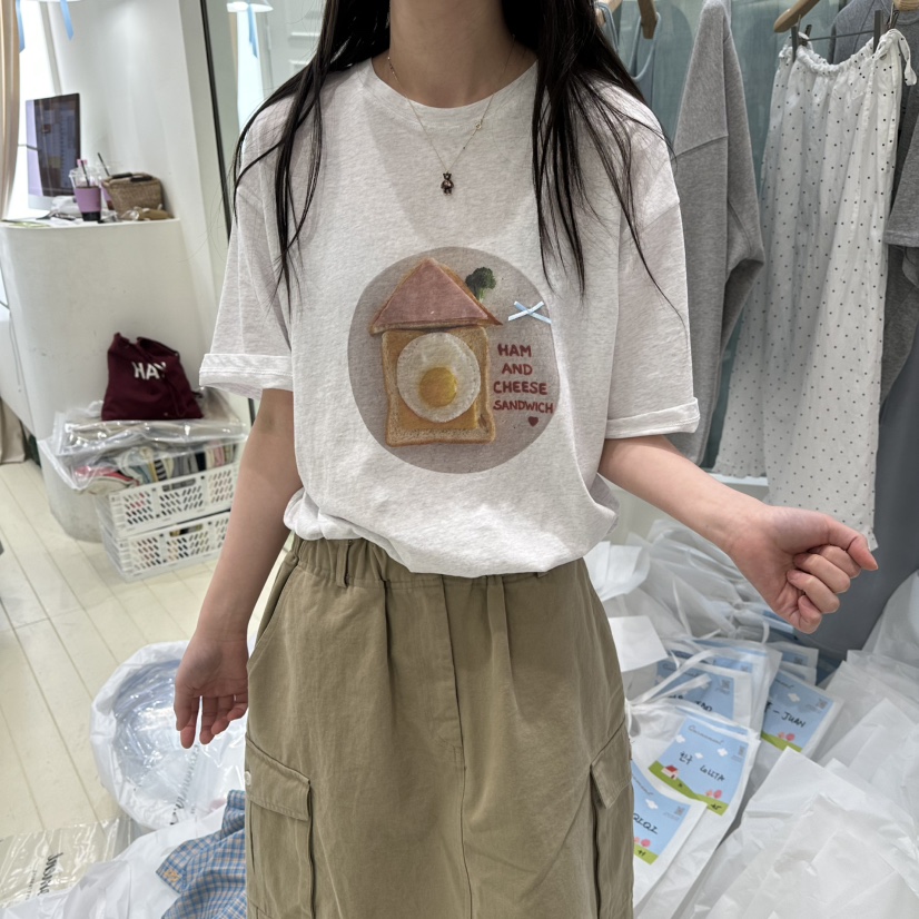 OURMOMENT韓國直郵實拍女士新款熱賣推薦時尚人氣休閑T恤OURMOMENTT恤圖色2