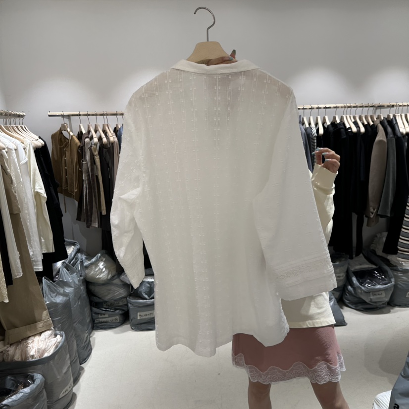 CONNAUGHT/DAILYJUD韓國代購女士新款時尚襯衫蕾絲衫不含飾品CONNAUGHT/DAILYJUD襯衫/蕾絲衫