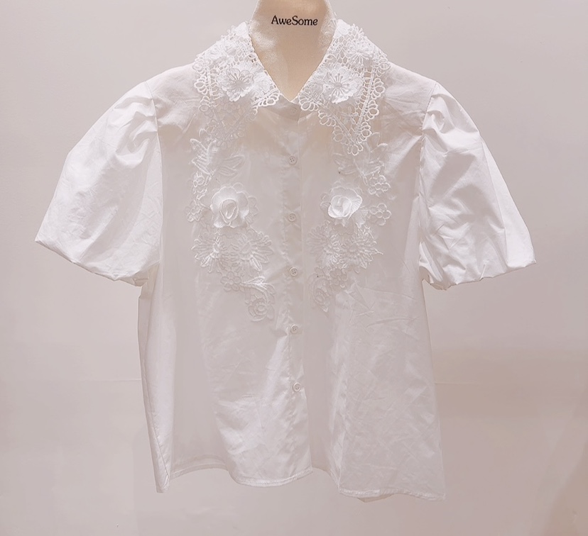 AWESOME-P韓國東大門直郵女士新款休閑襯衫蕾絲衫泡泡袖花朵AWESOME-P襯衫/蕾絲衫圖色2