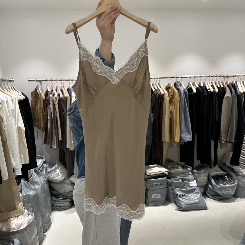 CONNAUGHT/DAILYJUD韓國代購女裝新款26春夏人氣熱賣連衣裙CONNAUGHT/DAILYJUD連衣裙圖色2