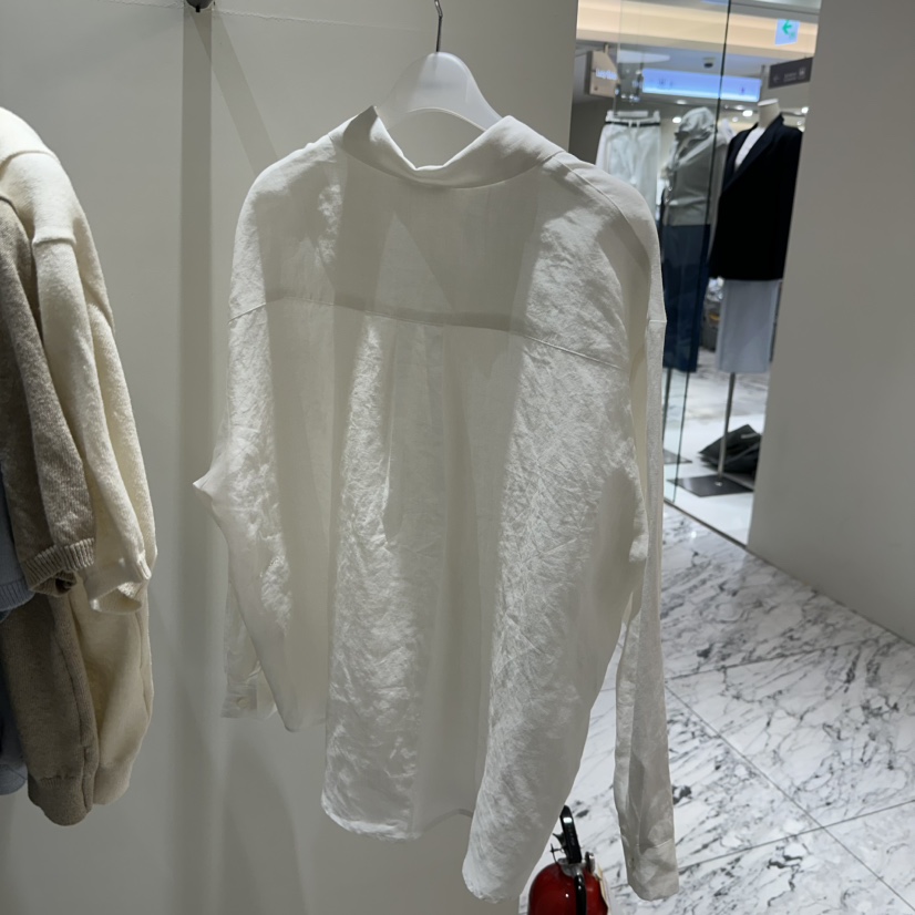 LOW MOMENT韓國直郵女士新款人氣襯衫蕾絲衫不含內搭亞麻布LOW MOMENT襯衫/蕾絲衫