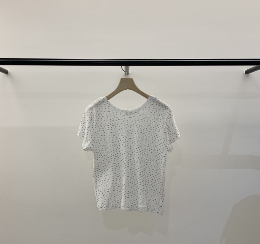 LA CREME韓國代購女裝新款熱賣休閑職業時尚推薦T恤蕾絲LA CREMET恤