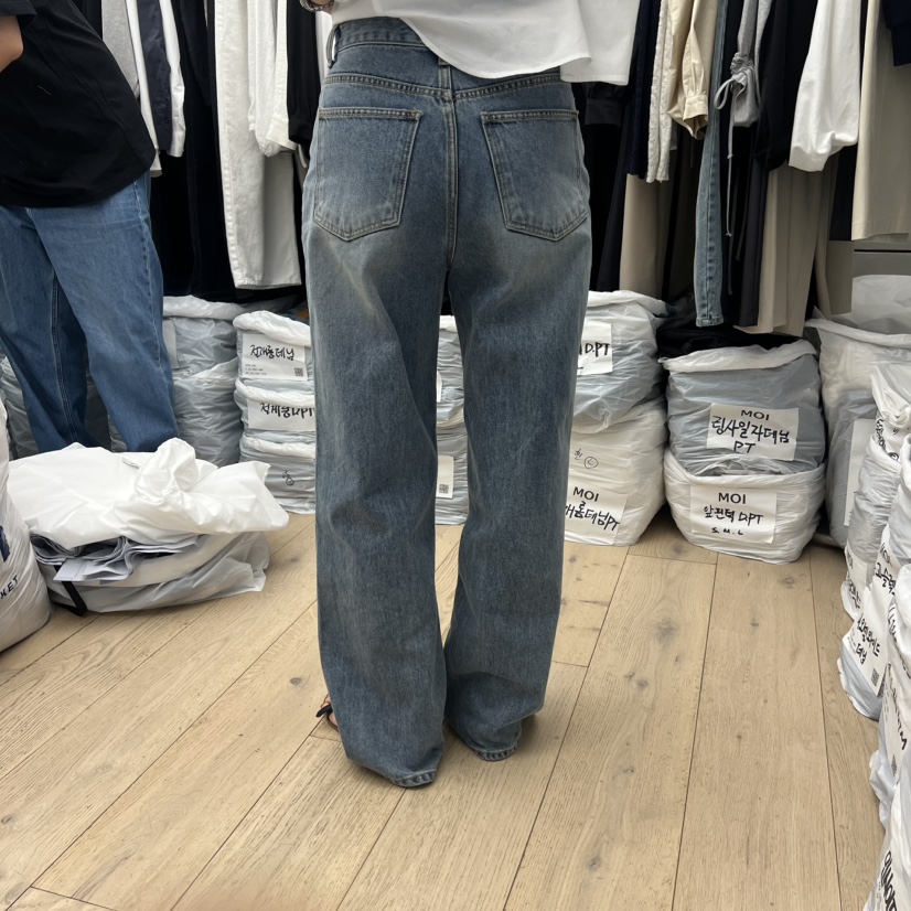 MOI-A韓國東大門直郵女裝新品職業熱賣人氣時尚26春夏牛仔褲MOI-A牛仔褲