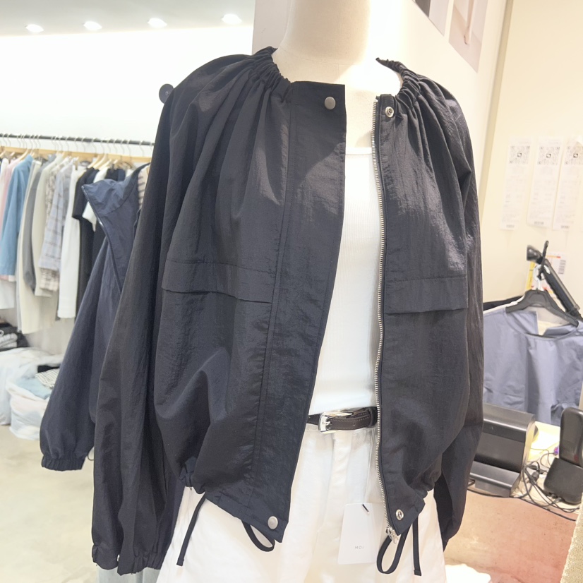 MOI-A韓國直郵實拍女裝新品時尚人氣熱賣休閑夾克褶皺圓領MOI-A夾克圖色3