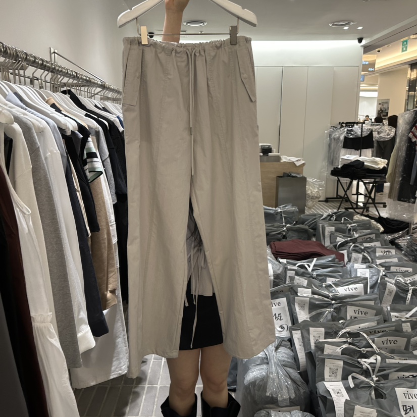 VIVE韓國代購女裝新款26春夏推薦人氣時尚職業休閑褲尼龍VIVE休閑褲圖色1