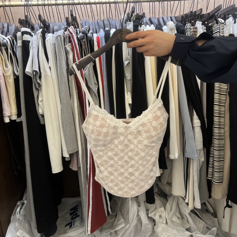 VIRKIN韓國直郵實拍女裝新品人氣26春夏休閑吊帶背心蕾絲VIRKIN吊帶/背心圖色2