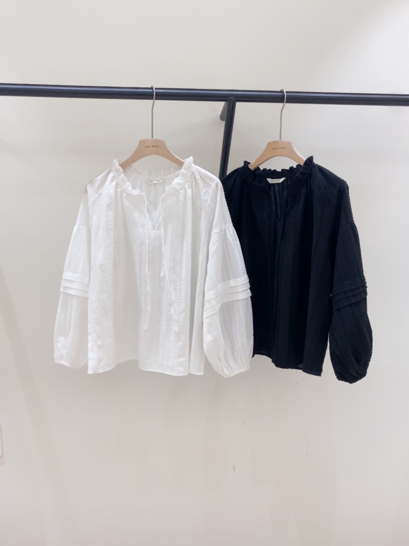 LOVE ROSIE韓國代購女裝新品休閑熱賣推薦襯衫蕾絲衫褶裥LOVE ROSIE襯衫/蕾絲衫
