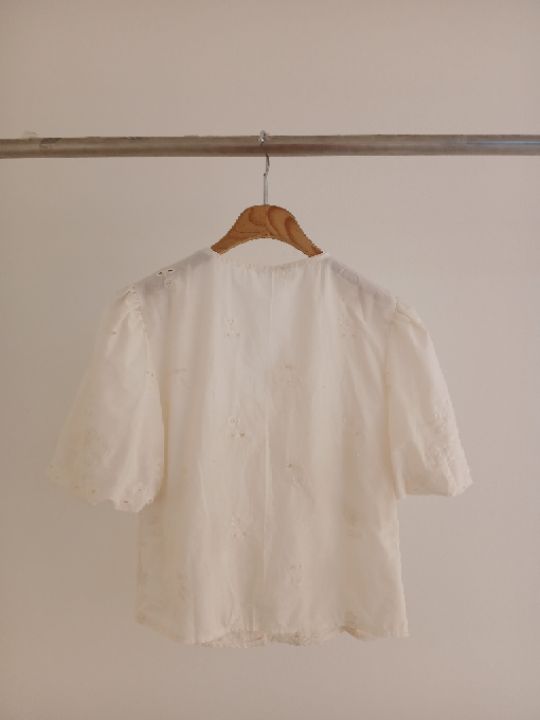 FEMME韓國代購女士新款人氣職業26春夏熱賣襯衫蕾絲衫褶裥FEMME襯衫/蕾絲衫