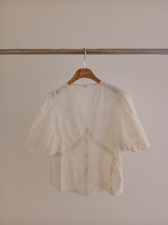 FEMME韓國代購女士新款人氣職業26春夏熱賣襯衫蕾絲衫褶裥FEMME襯衫/蕾絲衫圖色1