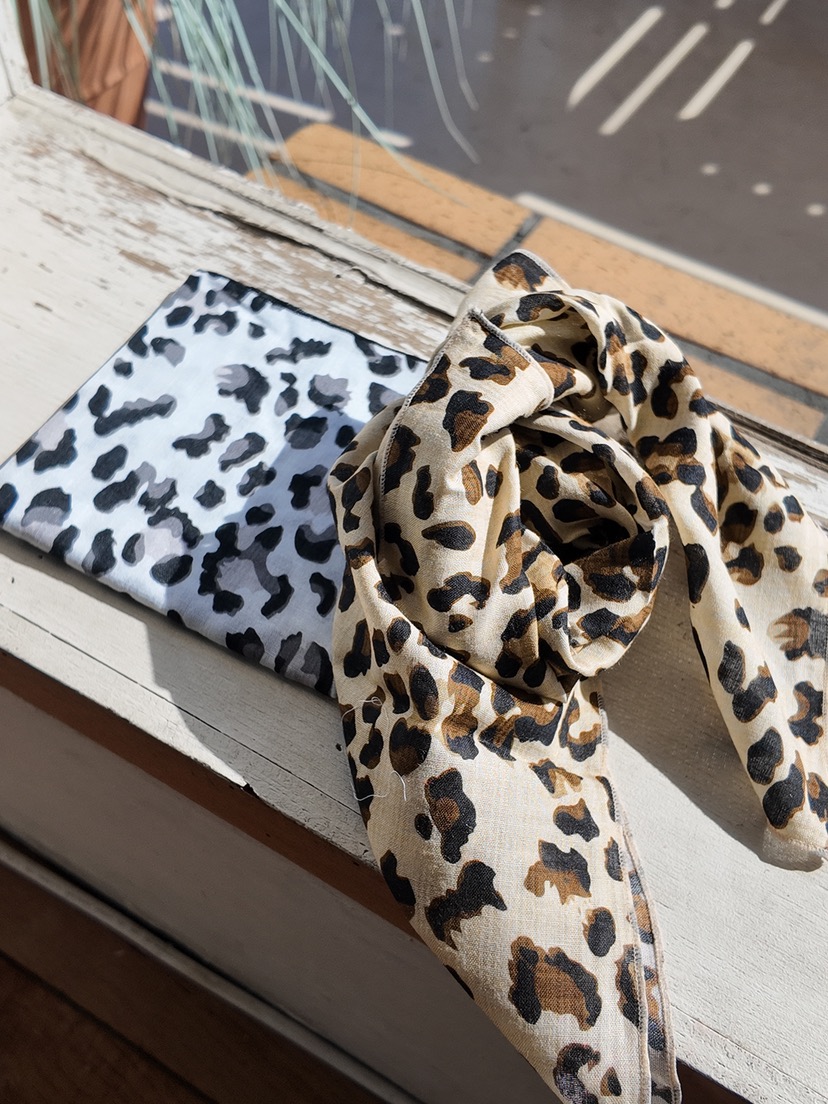 NICEALICE韓國代購女裝新款真品時尚職業圍巾披肩豹紋棉質NICEALICE圍巾/披肩