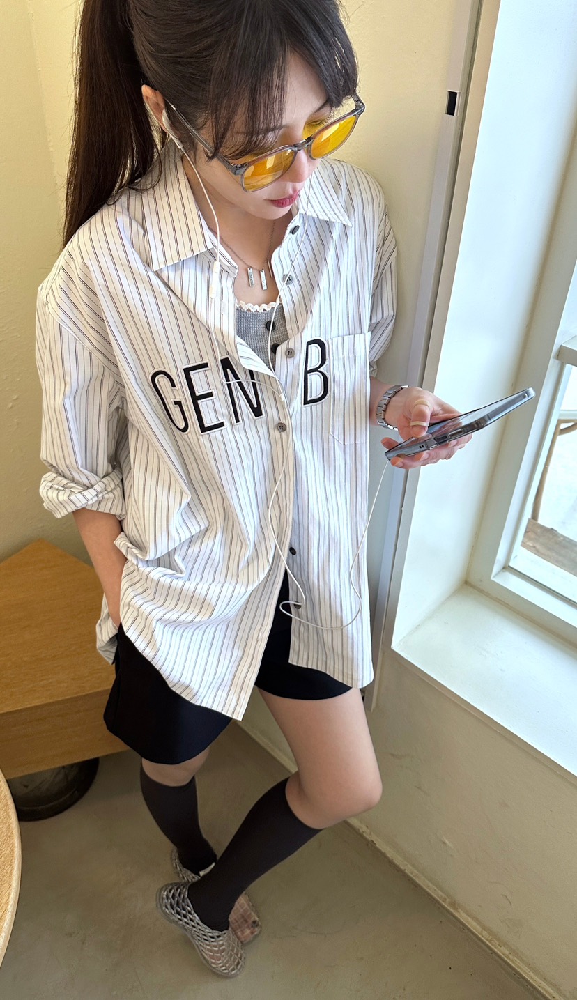 GENTLE B/LOVENTINA韓國直郵女裝新款職業襯衫蕾絲衫貼花GENTLE B/LOVENTINA襯衫/蕾絲衫