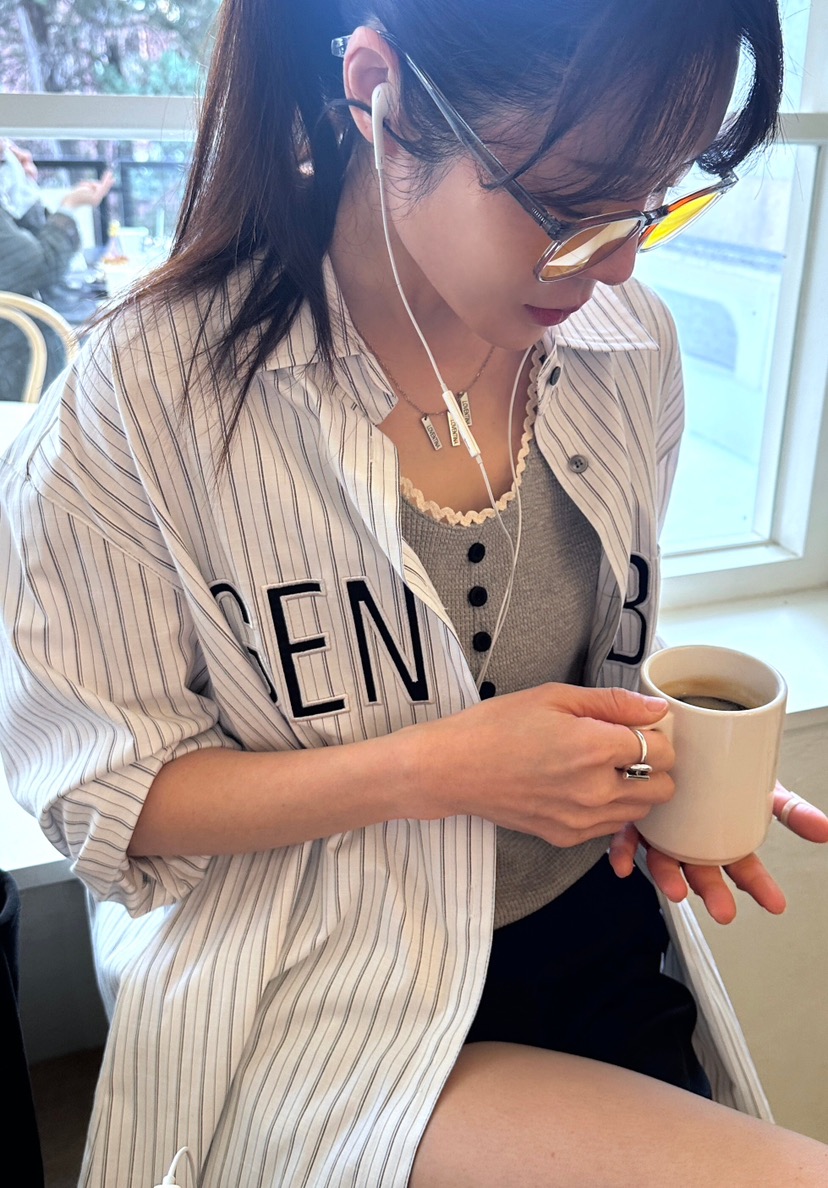 GENTLE B/LOVENTINA韓國直郵女裝新款職業襯衫蕾絲衫貼花GENTLE B/LOVENTINA襯衫/蕾絲衫