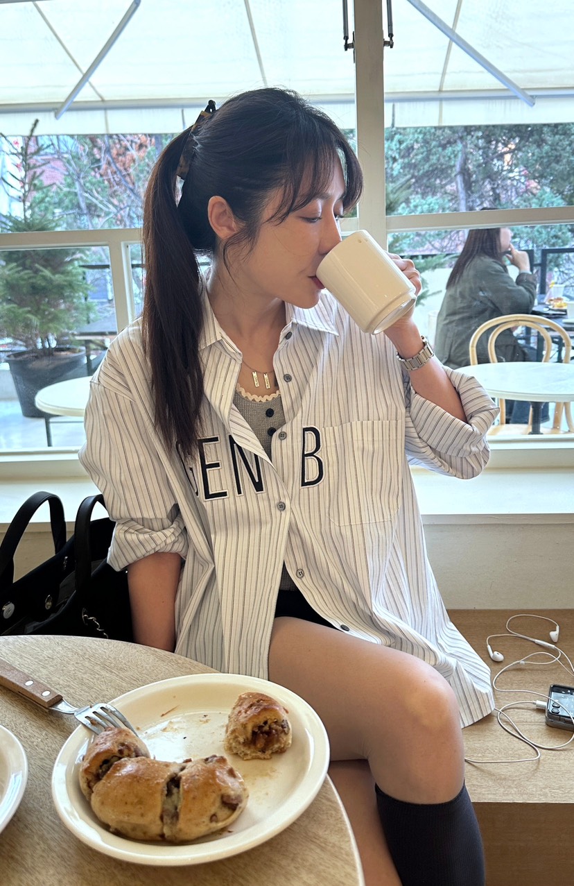 GENTLE B/LOVENTINA韓國直郵女裝新款職業襯衫蕾絲衫貼花GENTLE B/LOVENTINA襯衫/蕾絲衫