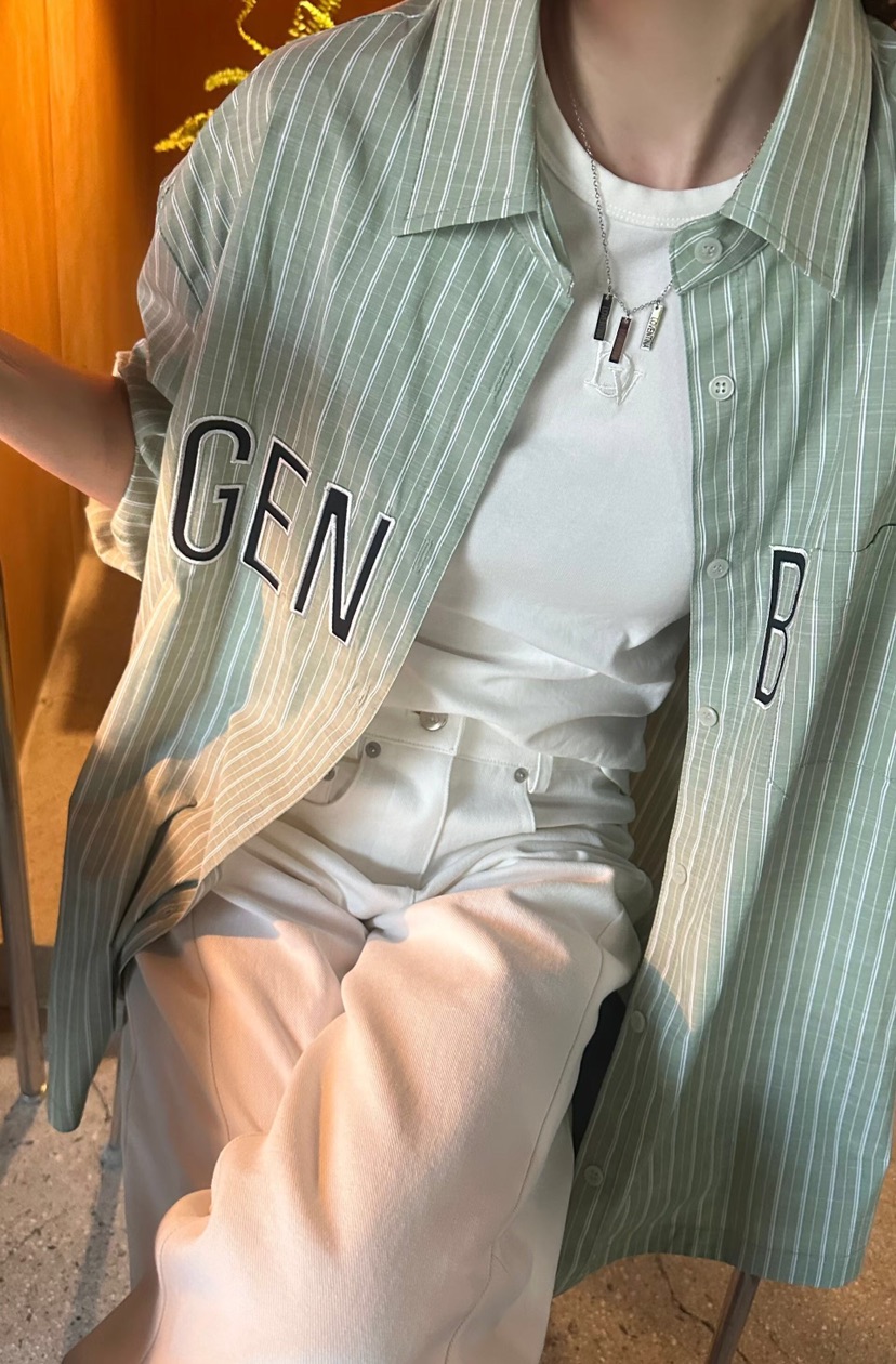 GENTLE B/LOVENTINA韓國直郵女裝新款職業襯衫蕾絲衫貼花GENTLE B/LOVENTINA襯衫/蕾絲衫