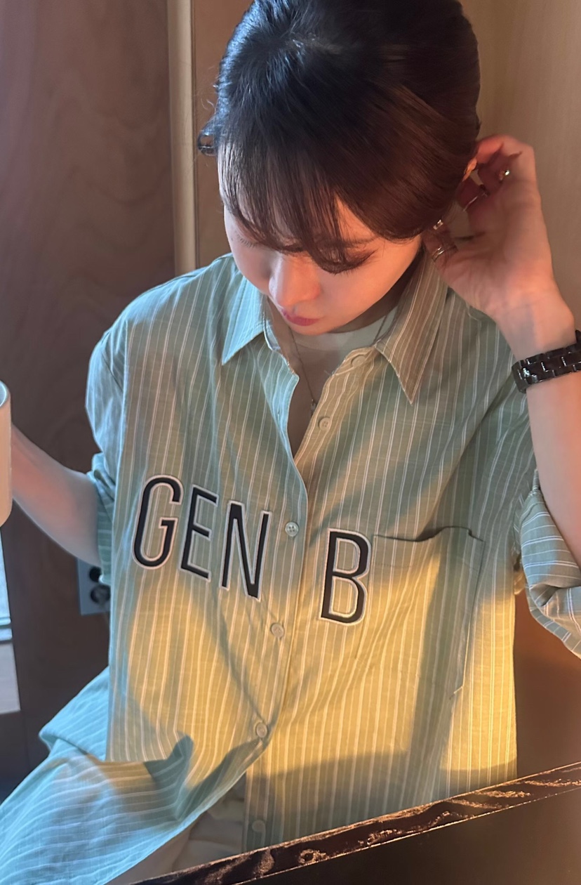 GENTLE B/LOVENTINA韓國直郵女裝新款職業襯衫蕾絲衫貼花GENTLE B/LOVENTINA襯衫/蕾絲衫