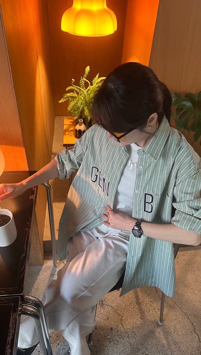 GENTLE B/LOVENTINA韓國直郵女裝新款職業襯衫蕾絲衫貼花GENTLE B/LOVENTINA襯衫/蕾絲衫