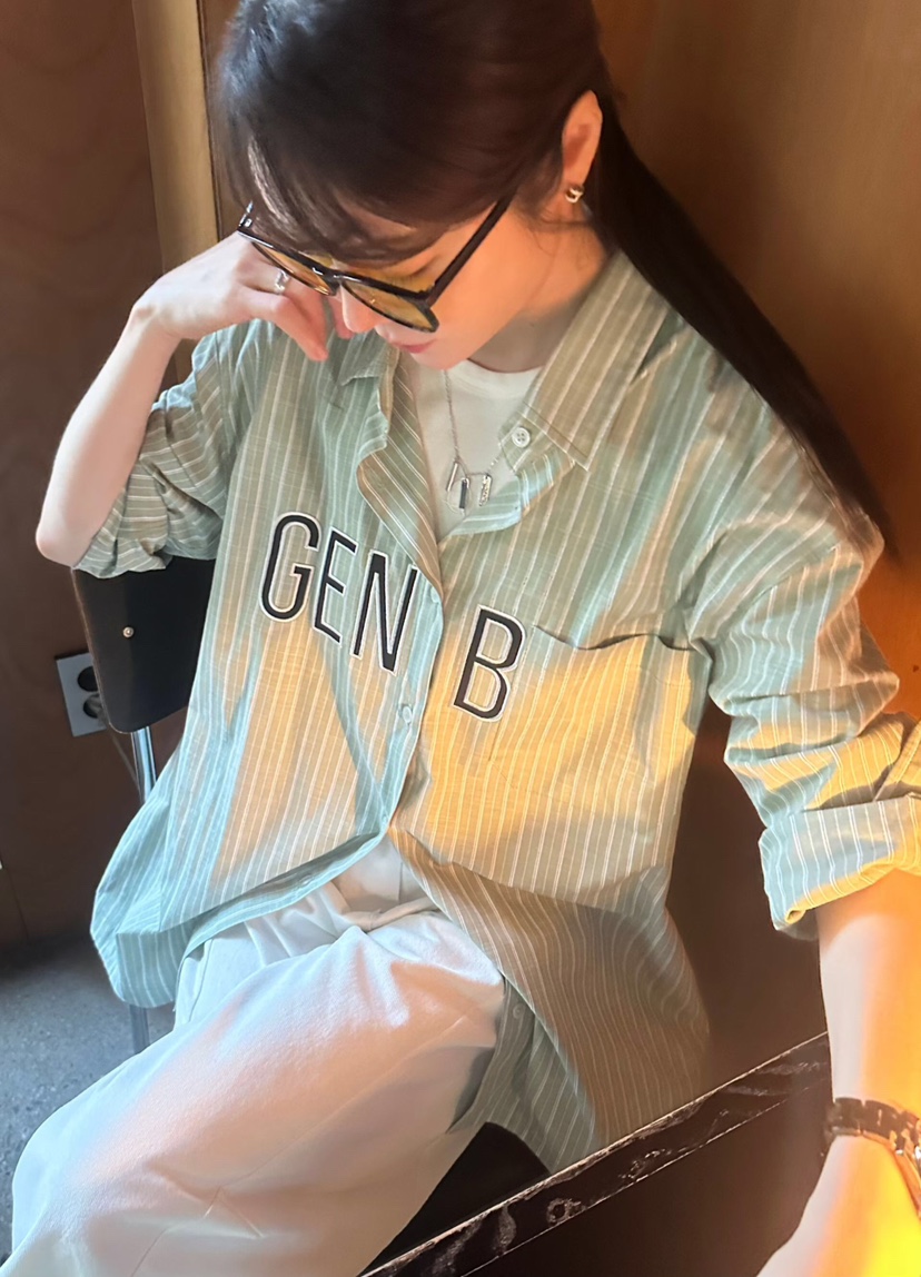 GENTLE B/LOVENTINA韓國直郵女裝新款職業襯衫蕾絲衫貼花GENTLE B/LOVENTINA襯衫/蕾絲衫圖色2