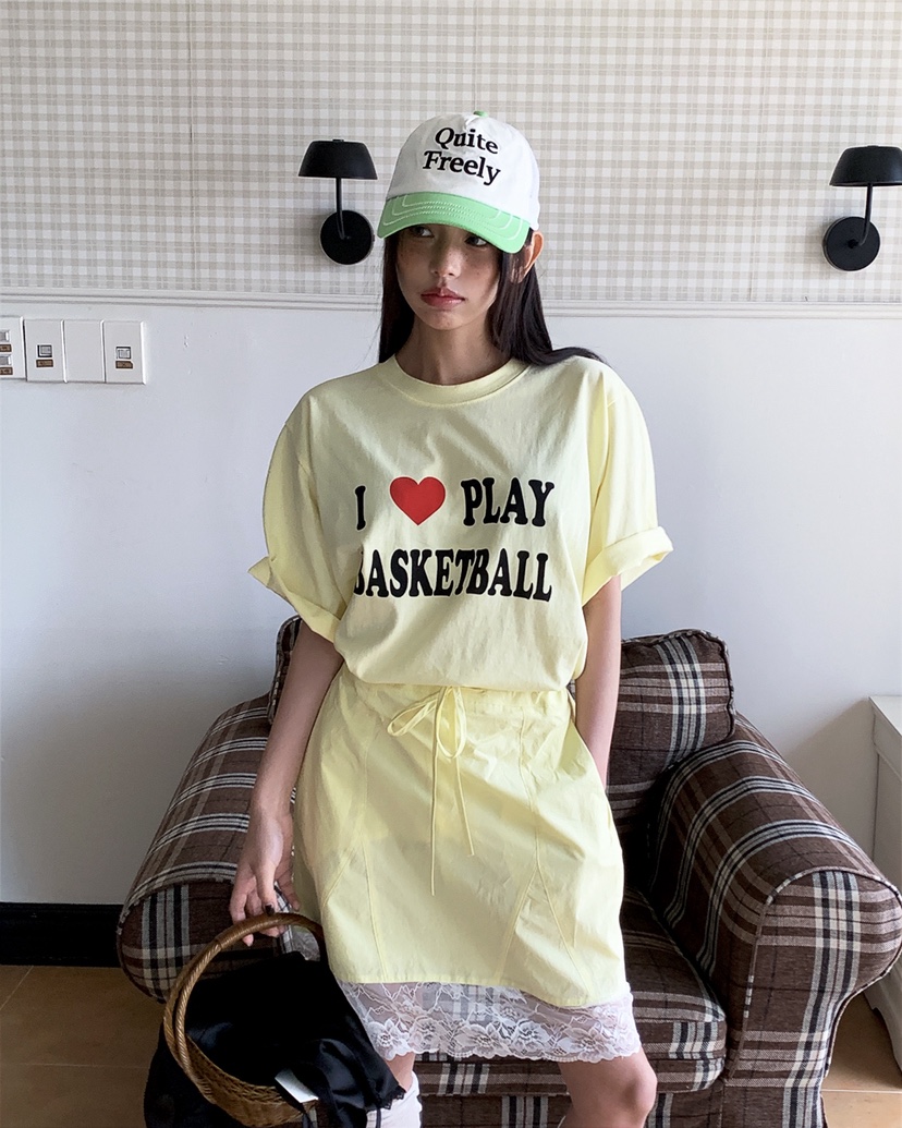 LIVE AID-P韓國直郵實拍女裝新品人氣26春夏時尚推薦T恤LIVE AID-PT恤