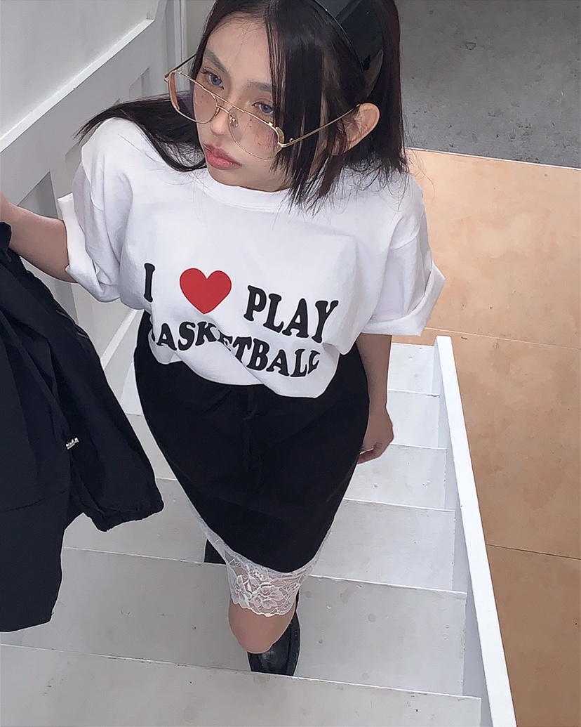 LIVE AID-P韓國直郵實拍女裝新品人氣26春夏時尚推薦T恤LIVE AID-PT恤