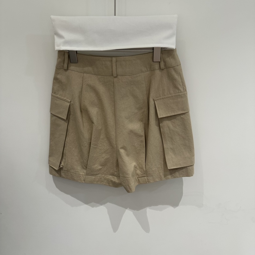 OVERTAKE韓國代購女裝新款26春夏職業時尚推薦短褲不含腰帶OVERTAKE短褲