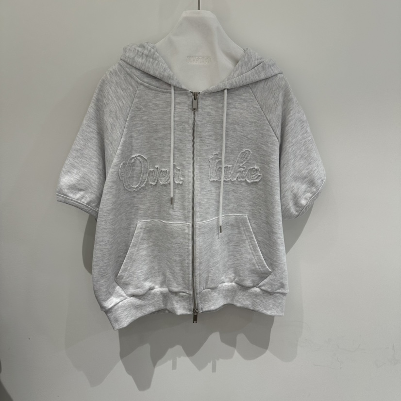 OVERTAKE韓國東大門直郵女士新款職業人氣熱賣衛衣連帽衫OVERTAKE衛衣圖色2