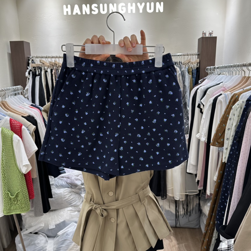 HANSUNGHYUN韓國直郵女士新品熱賣推薦時尚短褲華夫格花朵HANSUNGHYUN短褲圖色2