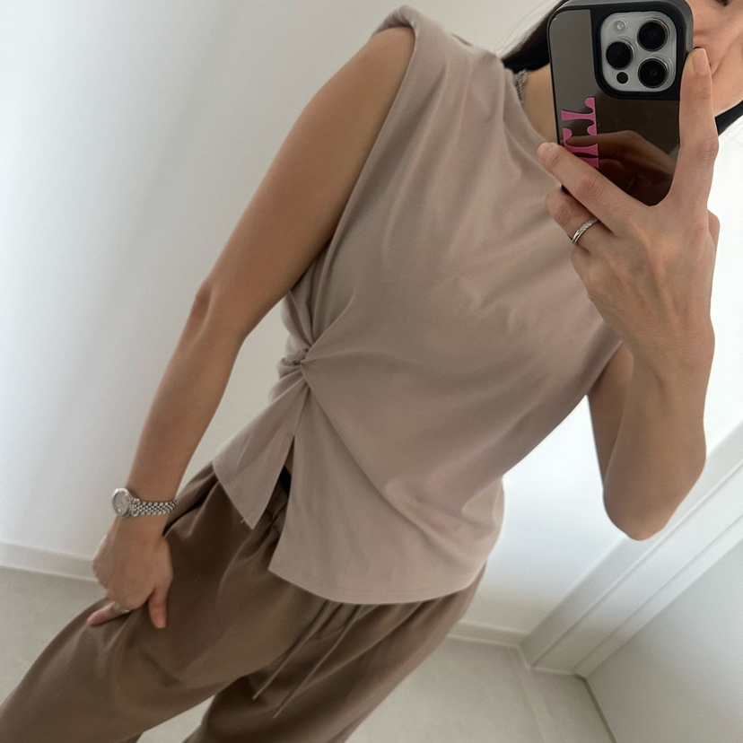 SOUIT東大門直郵女裝新品休閑26春夏推薦時尚人氣吊帶背心SOUIT by mabel-L吊帶/背心圖色2