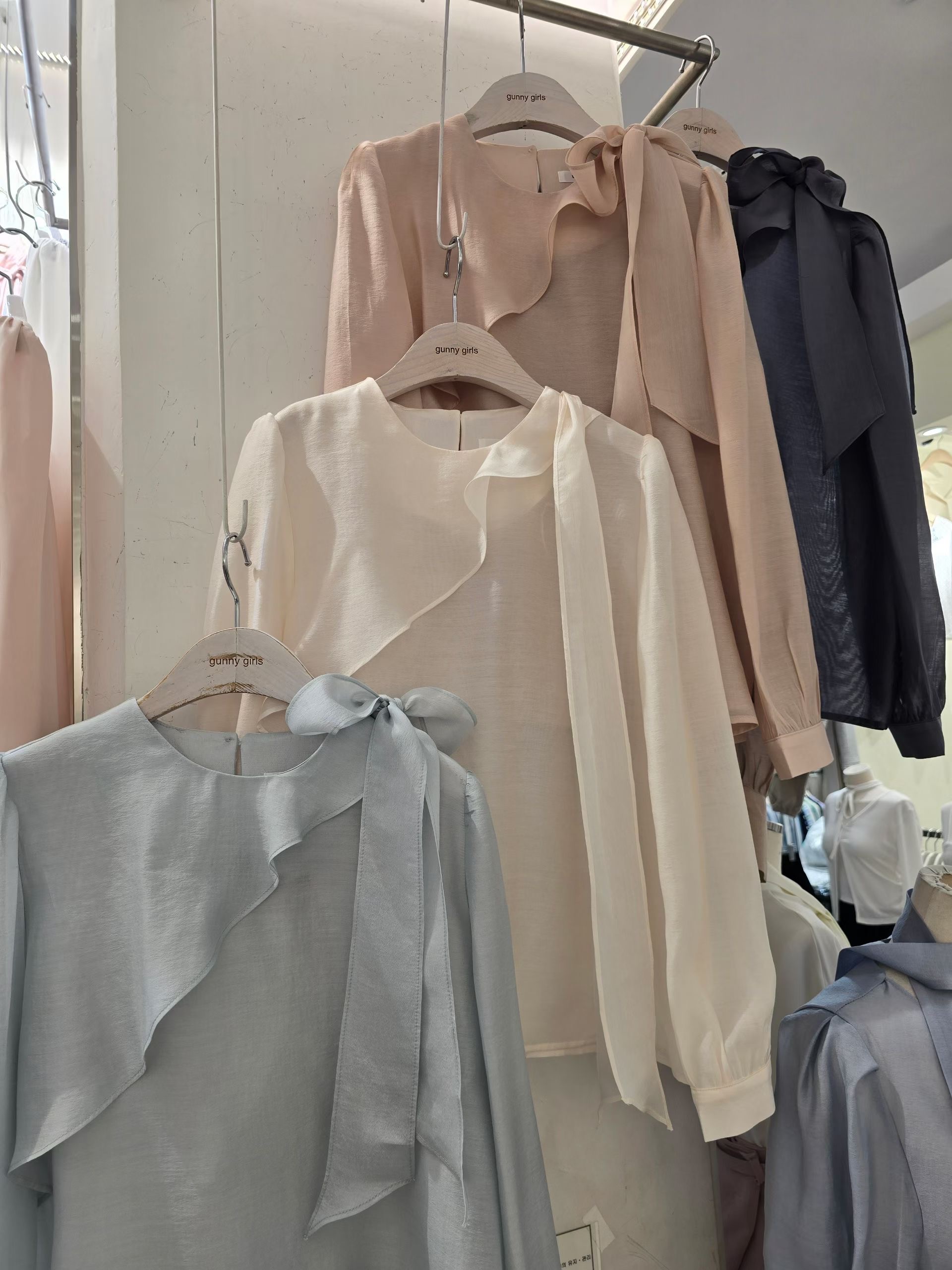 GUNNY GIRLS-거니걸스-T東大門直郵女士新款熱賣襯衫蕾絲衫GUNNY GIRLS襯衫/蕾絲衫