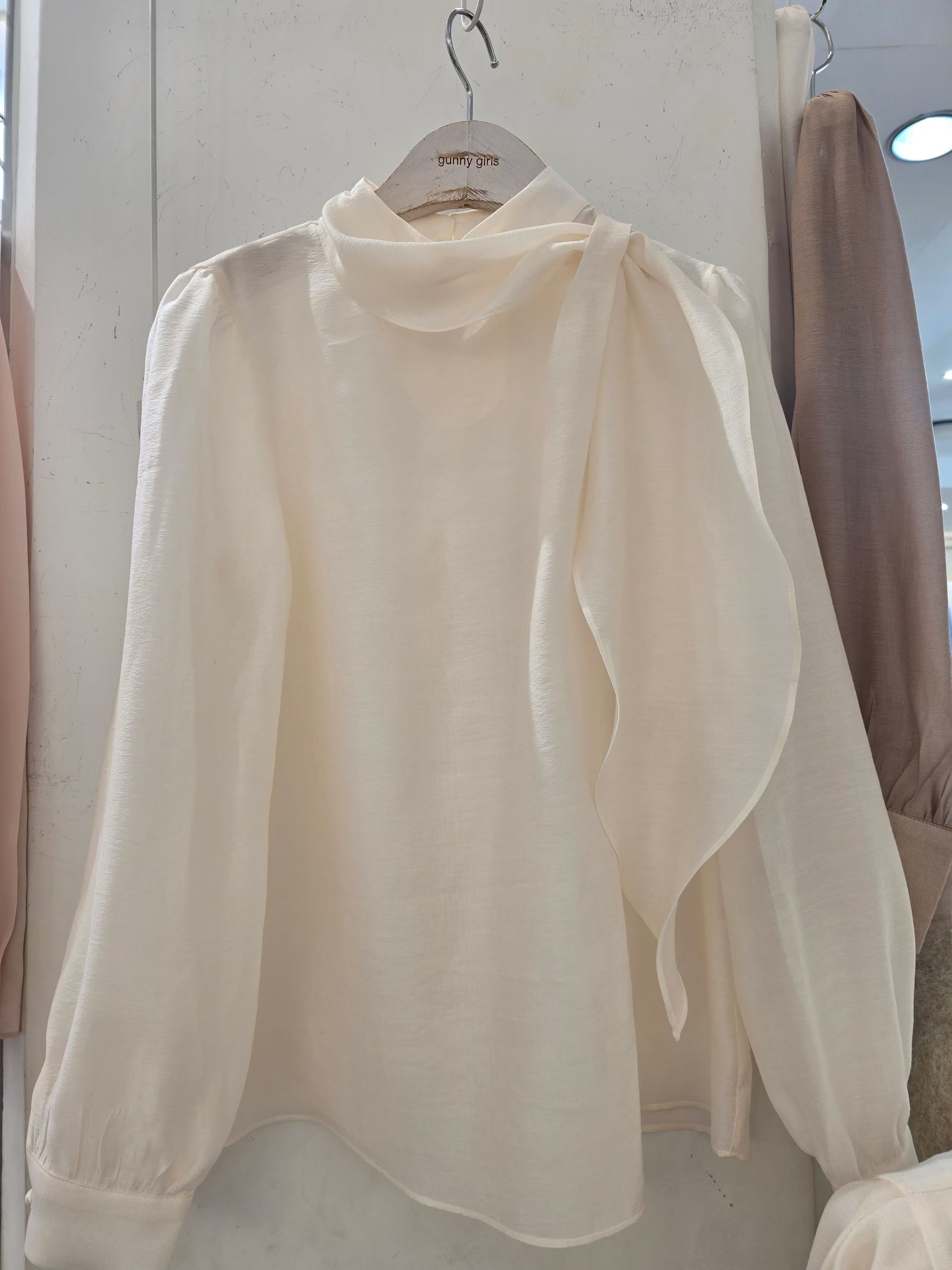 GUNNY GIRLS-거니걸스-T韓國代購女士新品職業襯衫蕾絲衫GUNNY GIRLS襯衫/蕾絲衫圖色2