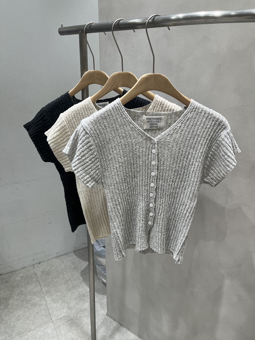 EVERCOMMERCE METICULOUSLY DESIGNED韓國代購女裝新款推薦針織衫羅紋EVERCOMMERCE METICULOUSLY DESIGNED針織衫