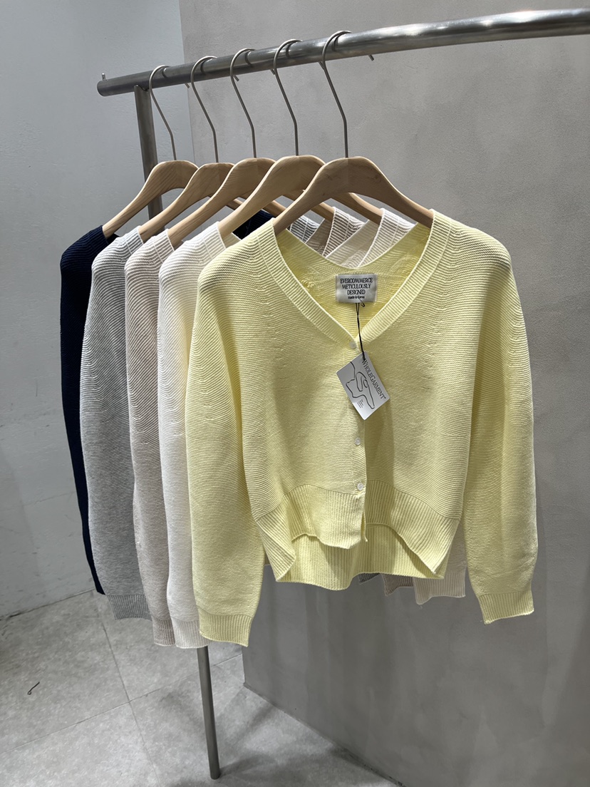 EVERCOMMERCE METICULOUSLY DESIGNED東大門代購女裝新品時尚針織衫EVERCOMMERCE METICULOUSLY DESIGNED針織衫