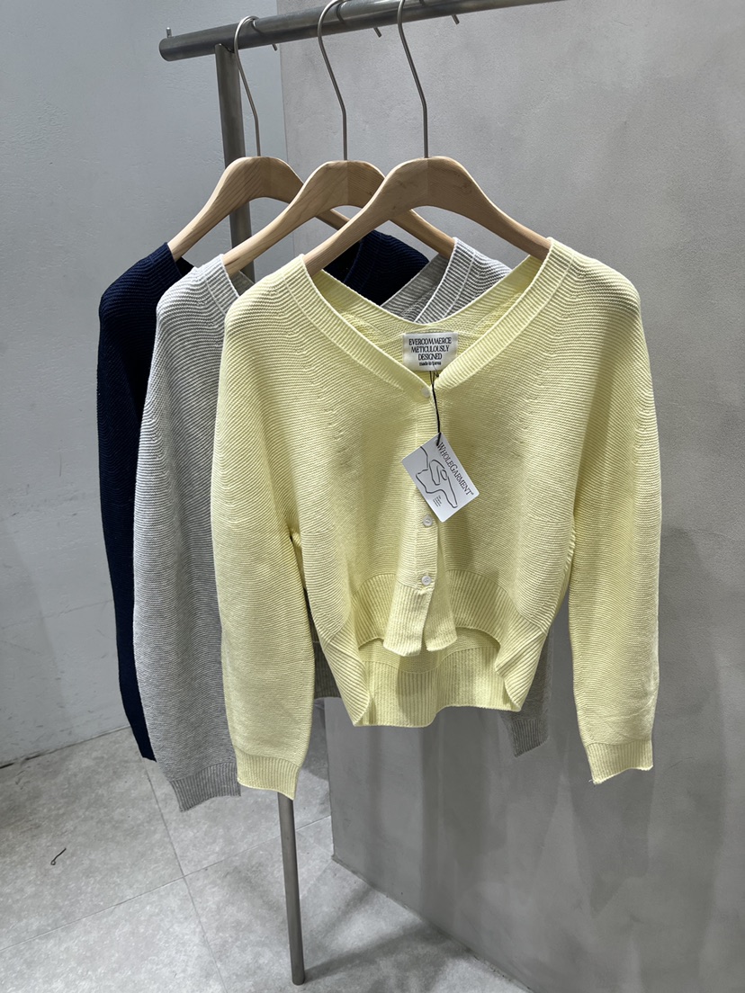 EVERCOMMERCE METICULOUSLY DESIGNED東大門代購女裝新品時尚針織衫EVERCOMMERCE METICULOUSLY DESIGNED針織衫