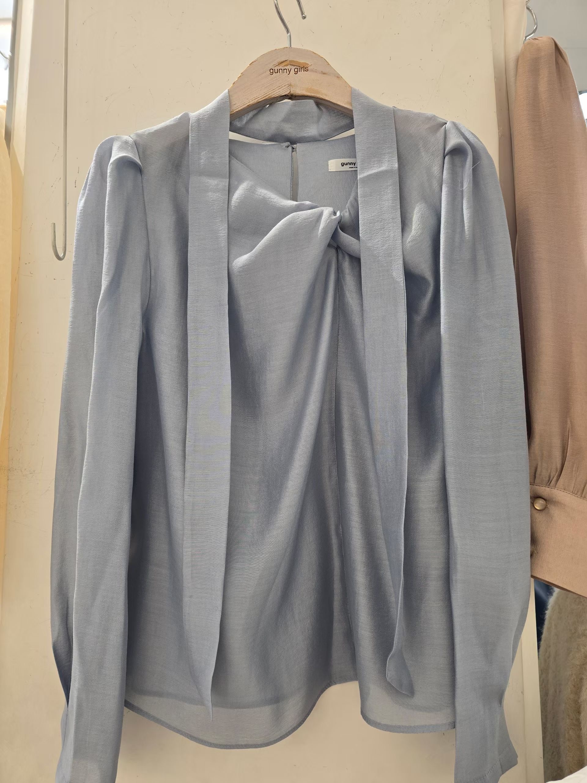 GUNNY GIRLS-거니걸스-T韓國直郵女裝新款休閑襯衫蕾絲衫圍巾GUNNY GIRLS襯衫/蕾絲衫圖色3