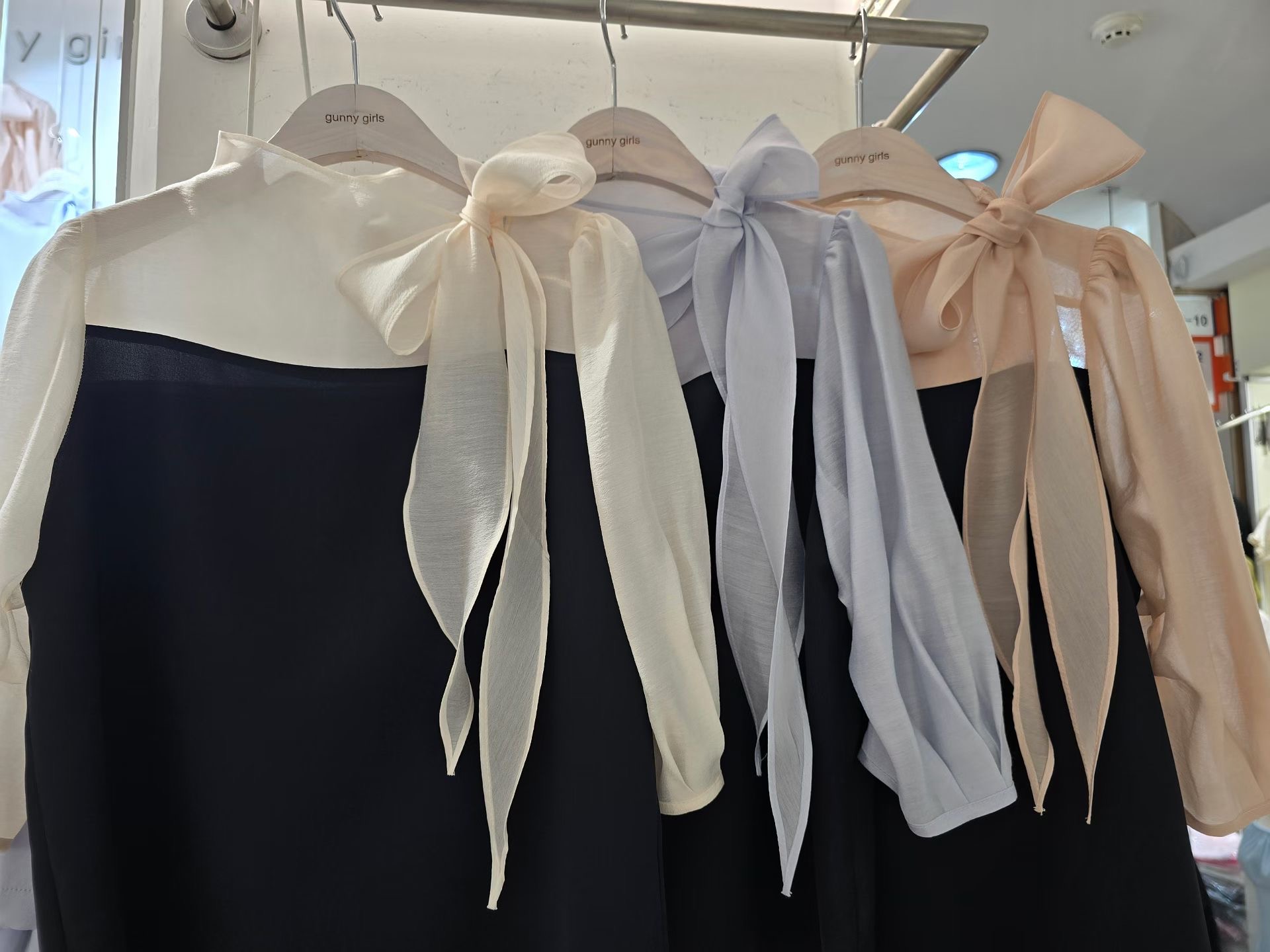 GUNNY GIRLS-거니걸스-T韓國代購女裝新款人氣襯衫蕾絲衫GUNNY GIRLS襯衫/蕾絲衫