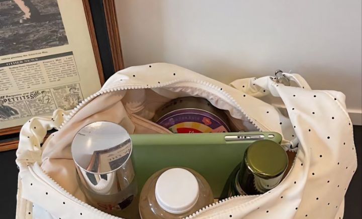 TROUVAILLE韓國直郵女士新品熱賣推薦休閑單肩斜跨包褶皺TROUVAILLE單肩/斜跨包