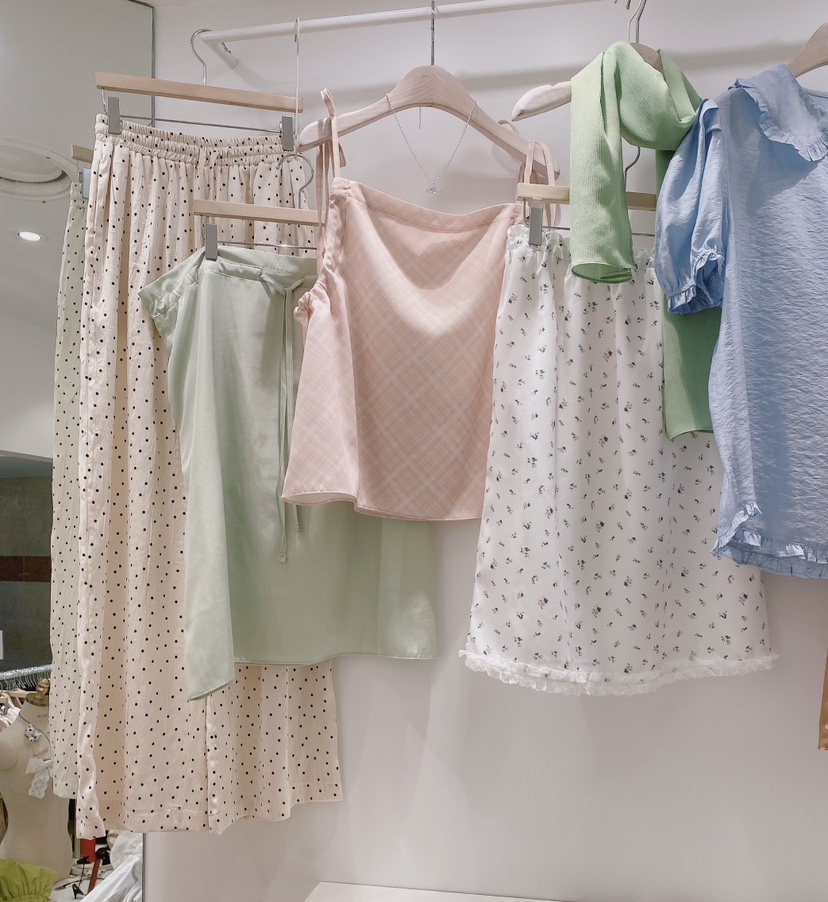 LETAILOR韓國直郵實拍女裝新品熱賣時尚人氣職業休閑褲緞面LETAILOR休閑褲