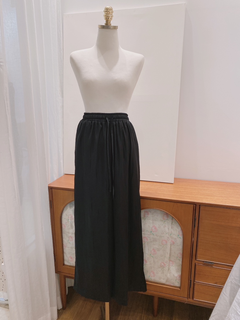 LETAILOR韓國代購女士新款熱賣時尚26春夏休閑褲褶裥緞面LETAILOR休閑褲圖色1