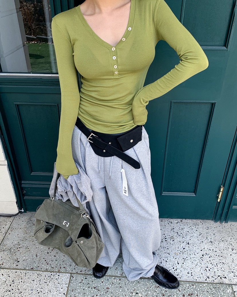 LIVE AID-P韓國東大門代購女裝新款人氣推薦休閑長袖T恤LIVE AID-P長袖T恤