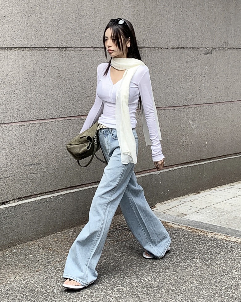 LIVE AID-P韓國東大門代購女裝新款人氣推薦休閑長袖T恤LIVE AID-P長袖T恤