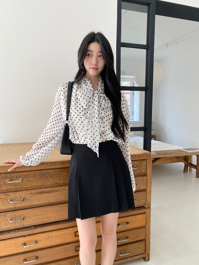 BOHEME韓國東大門直郵女士新品26春夏職業熱賣襯衫蕾絲衫BOHEME襯衫/蕾絲衫