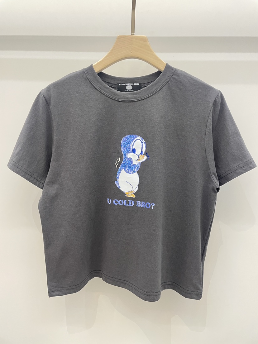 NYLON韓國直郵實拍女裝新款職業時尚人氣26春夏熱賣T恤鵝NYLONT恤圖色4