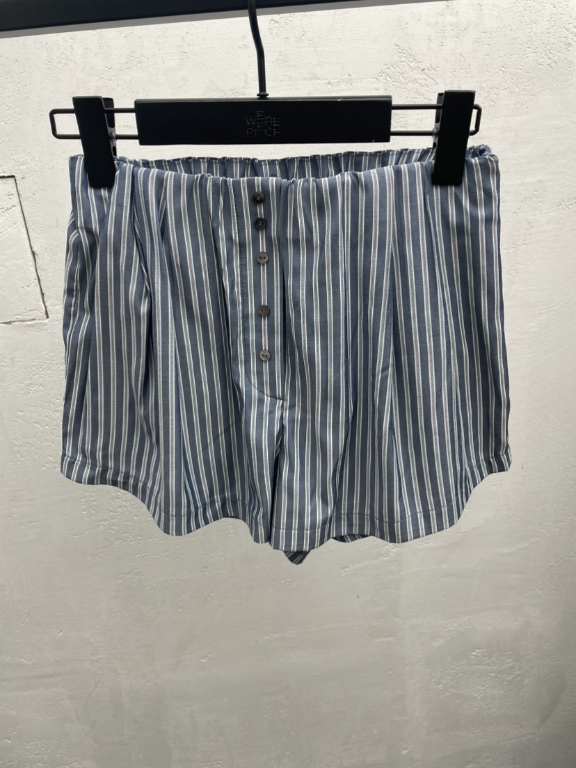 KARE/WEREPIECE韓國東大門代購女裝新品人氣時尚熱賣短褲KARE/WEREPIECE短褲圖色1