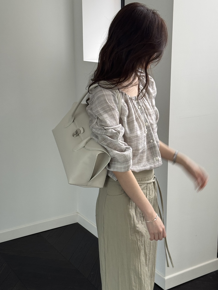 ERUME韓國東大門代購女裝新款時尚26春夏人氣熱賣襯衫蕾絲衫ERUME襯衫/蕾絲衫