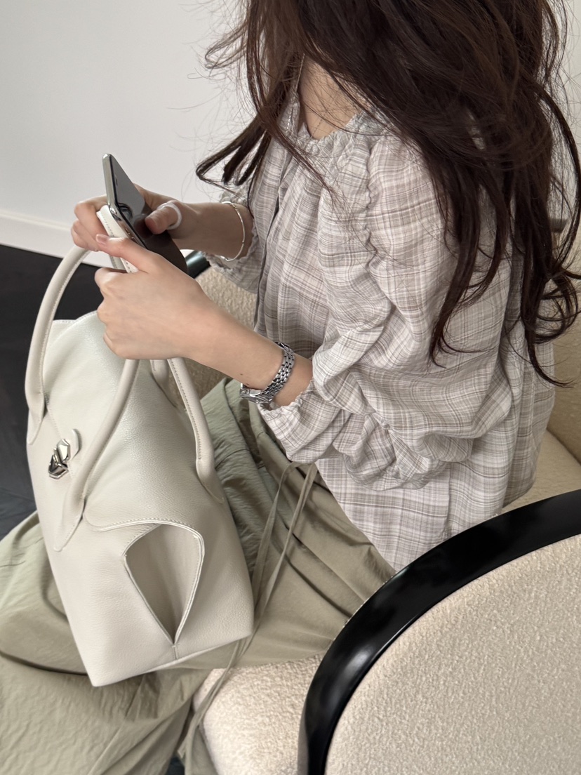 ERUME韓國東大門代購女裝新款時尚26春夏人氣熱賣襯衫蕾絲衫ERUME襯衫/蕾絲衫