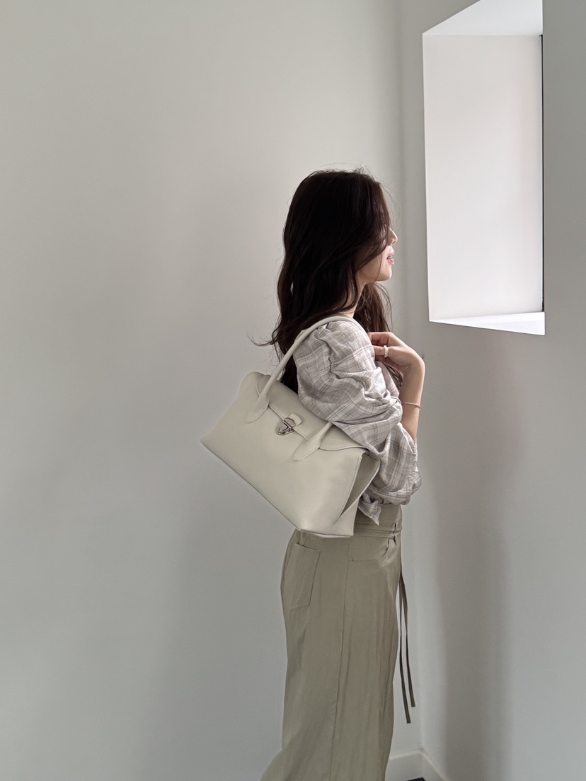 ERUME韓國東大門代購女裝新款時尚26春夏人氣熱賣襯衫蕾絲衫ERUME襯衫/蕾絲衫