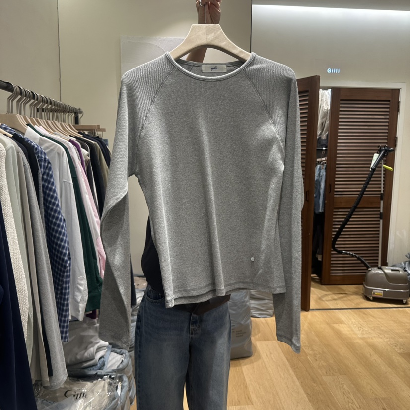 GILLI韓國東大門直郵女士新款時尚熱賣長袖T恤插肩袖羅紋GILLI長袖T恤圖色2